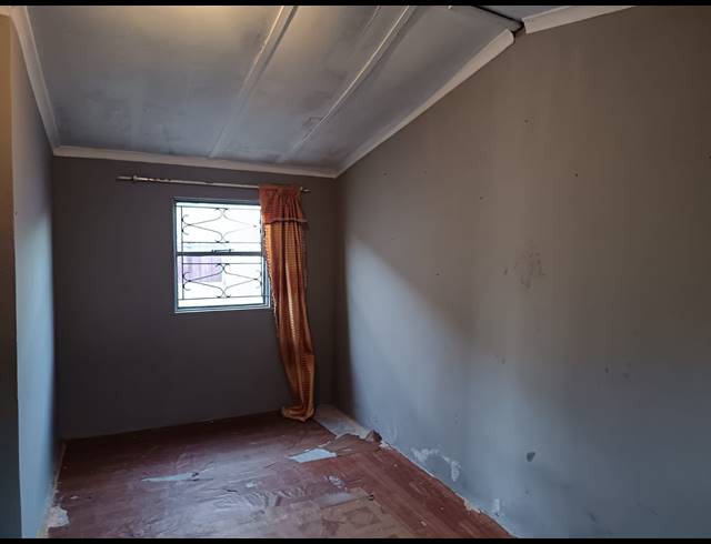 3 BEDROOM FREEHOLD FOR SALE IN MXOLISI PHETANI